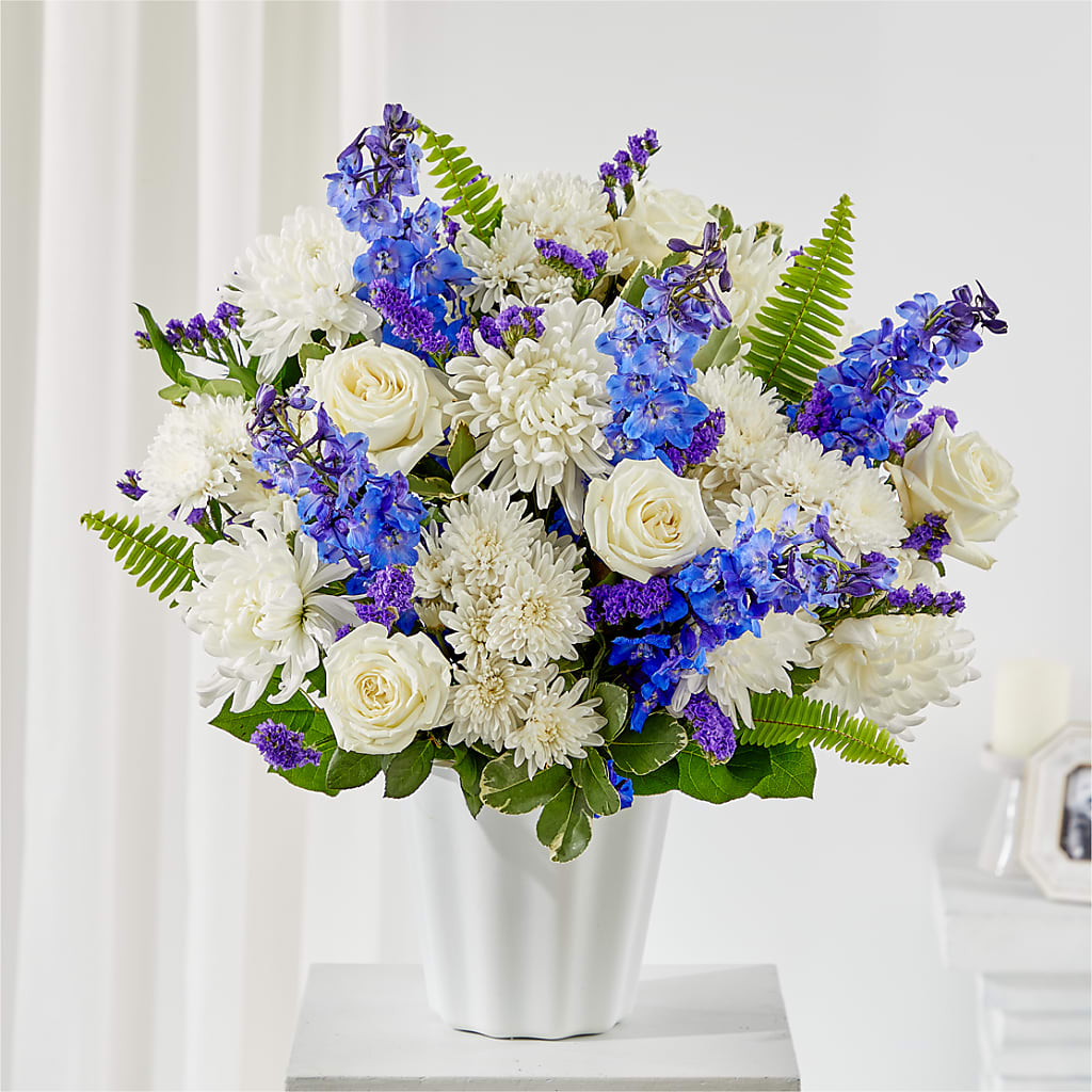 Hold Dear Tabletop Basket – 212 Floral, New York NY