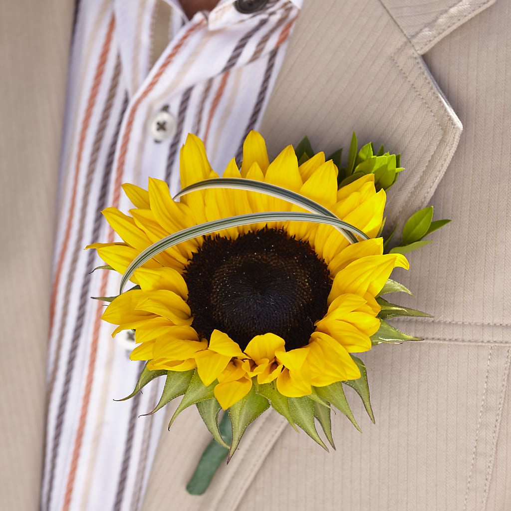 Free Spirit Boutonniere – 212 Floral, New York NY