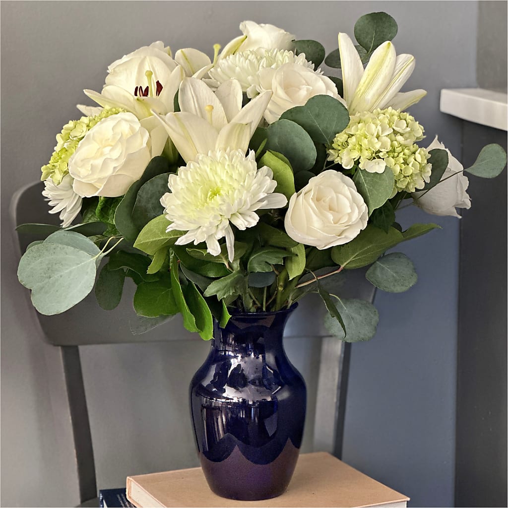Snowy Dreams Bouquet –  212 Floral, New York NY